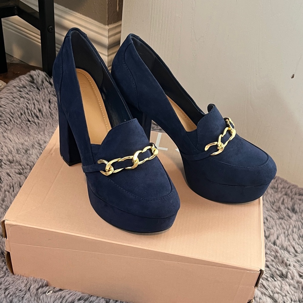 JustFab Navy Platform Loafers with Gold Chain